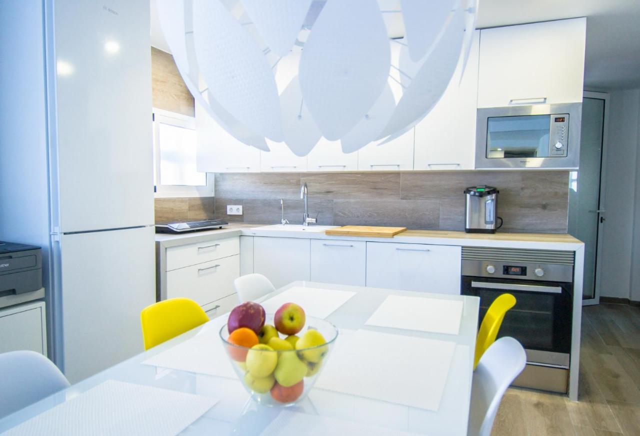 Alay Apartment & Pool 2 Bedroom เบนัลมาเดนา ภายนอก รูปภาพ