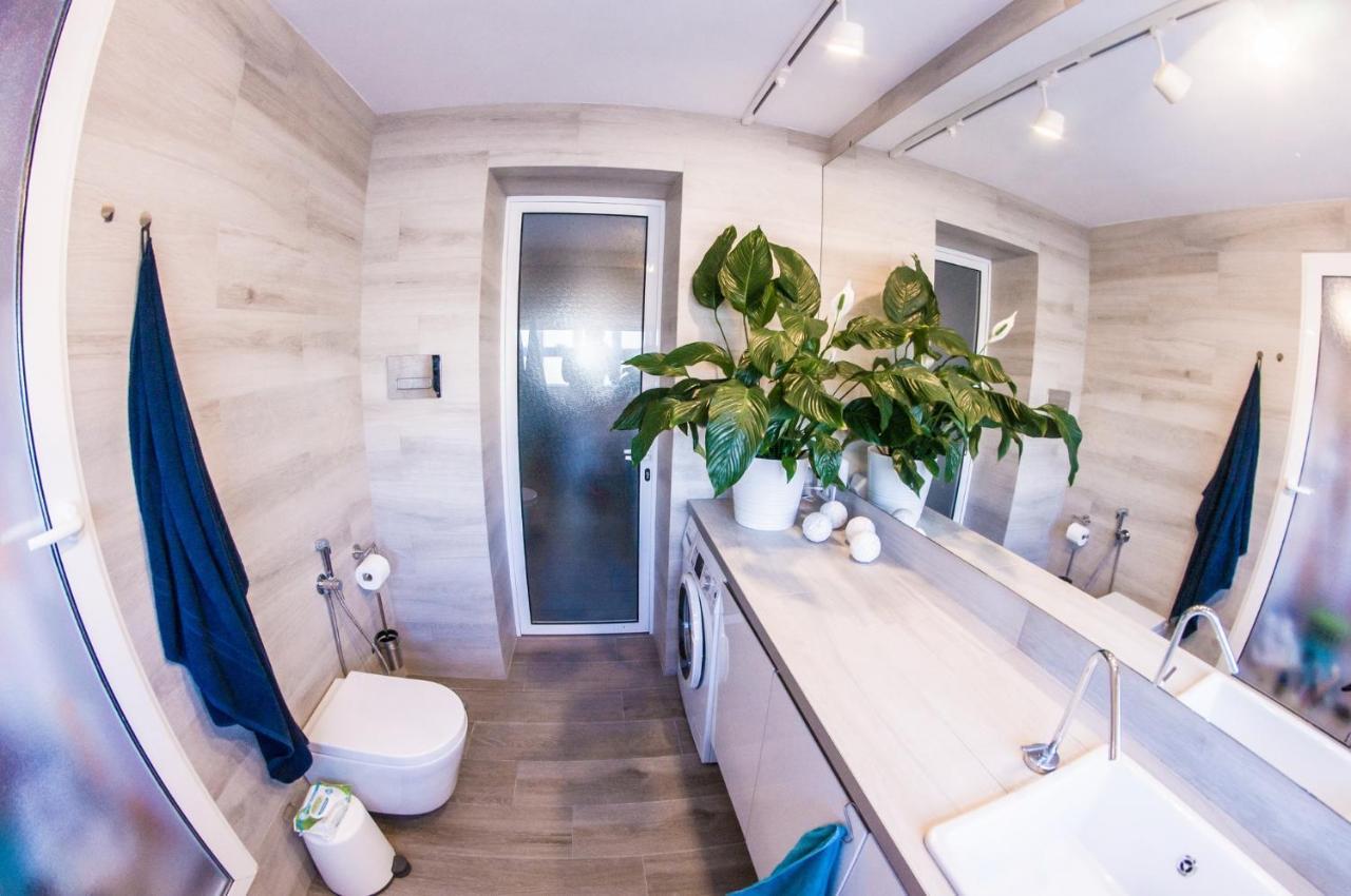 Alay Apartment & Pool 2 Bedroom เบนัลมาเดนา ภายนอก รูปภาพ